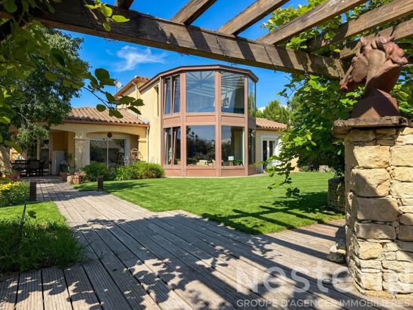Villa d'architecte de plus de 220 m² avec studio indépendant, suite parentale et jardin sans vis-à-vis à Trèbes