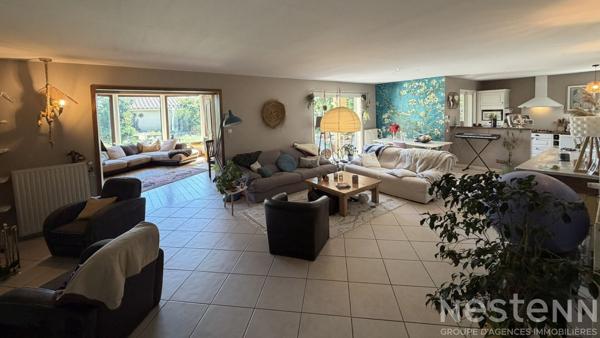 Villa d'architecte de plus de 220 m² avec studio indépendant, suite parentale et jardin sans vis-à-vis à Trèbes