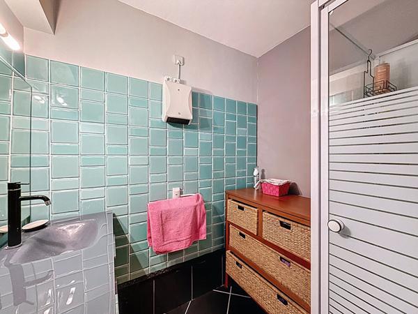 En Exclusivité- Rez-de-villa Magagnosc 4 pièce(s) 119 m2, 2 chambres + possible d'en faire une troisième, 580 m2 de jardin privatif, calme absolu, proche des commodités