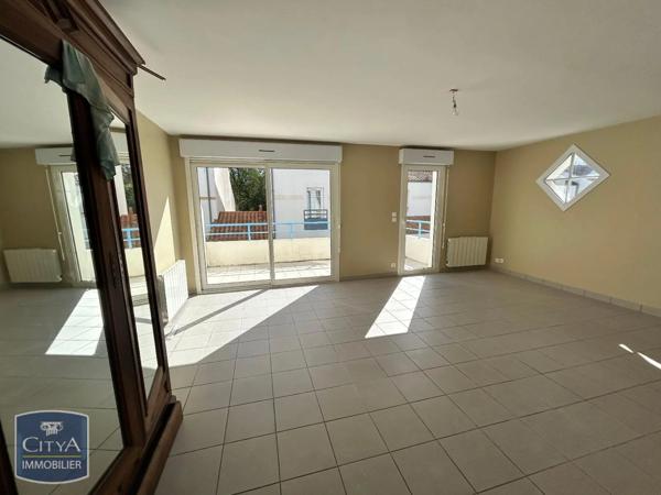 Appartement à louer 3 pièces 77.16m²