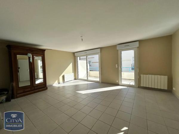 Appartement à louer 3 pièces 77.16m²