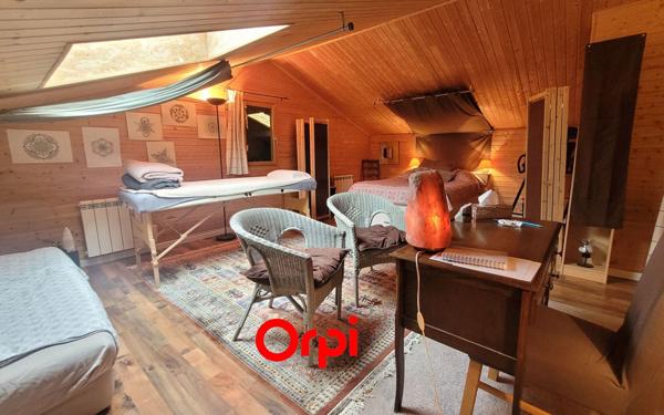 Maison à vendre    6 pièces •  La Côte-Saint-André