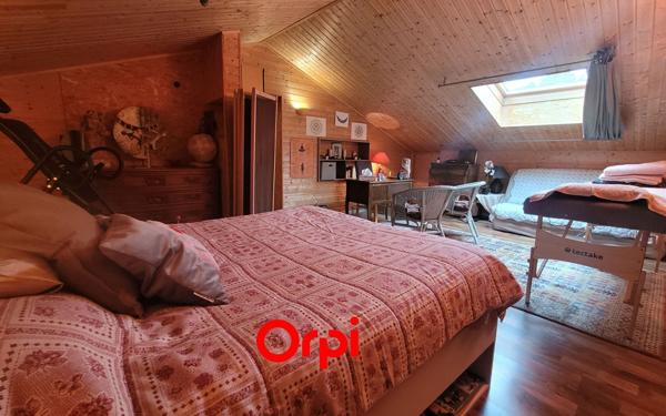 Maison à vendre    6 pièces •  La Côte-Saint-André