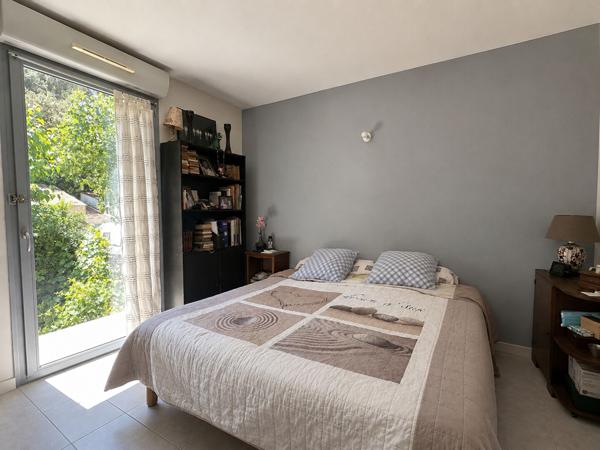 Maison de village  Les Mees véranda et jardin