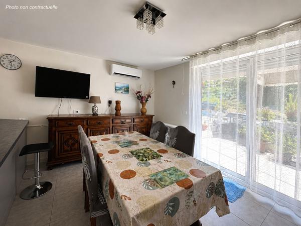 Maison de village  Les Mees véranda et jardin