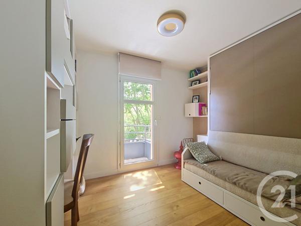 Appartement T4 à vendre  4 pièces - 82 m 2   ARCACHON  - 33
