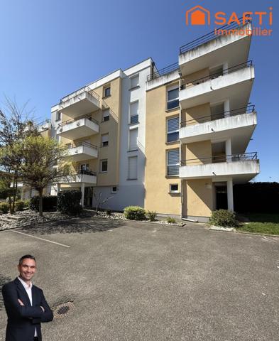 Superbe appartement en attique de 4 pièces disposant d'une cave, d'une place de stationnement privée et d'un garage !
