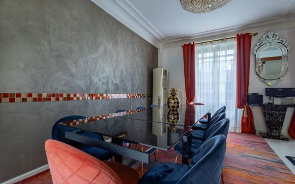 Maison à vendre    8 pièces • 263 m2 Villemomble