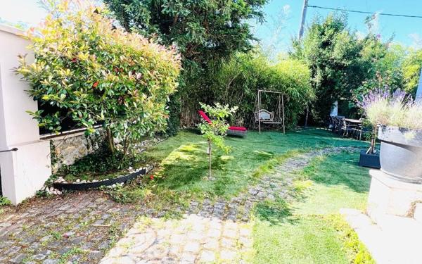 Maison à vendre    8 pièces • 263 m2 Villemomble