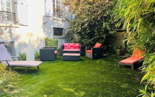 Maison à vendre    8 pièces • 263 m2 Villemomble