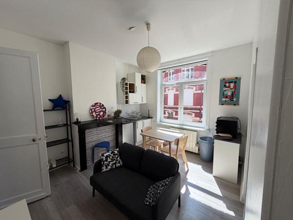 A LOUER : T2 à LILLE • Rue Newton - Wazemmes • 545 € CC • Réf. 641400100168-001