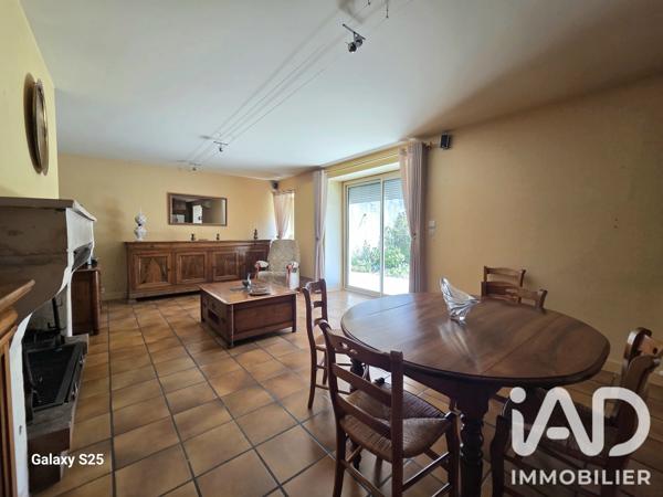 Maison à vendre 8 pièces 188 m² Neuville-de-Poitou