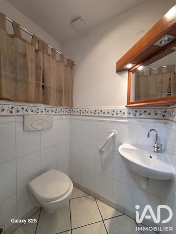 Maison à vendre 8 pièces 188 m² Neuville-de-Poitou