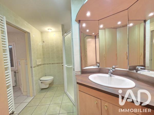 Maison à vendre 8 pièces 188 m² Neuville-de-Poitou