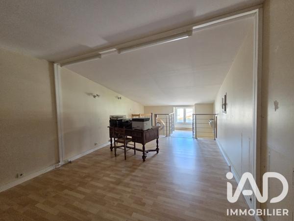 Maison à vendre 8 pièces 188 m² Neuville-de-Poitou
