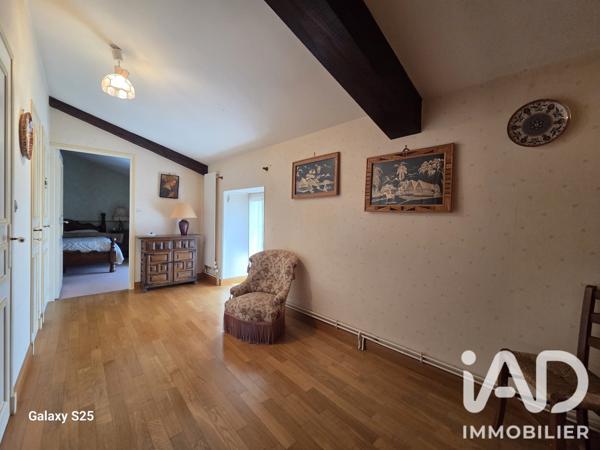 Maison à vendre 8 pièces 188 m² Neuville-de-Poitou