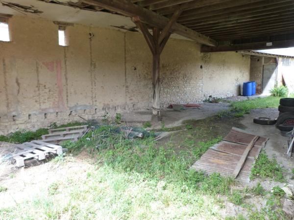 Vente                                                      Immeuble
                        
                     1 pièces                      755 m2                     à Villedieu-sur-Indre