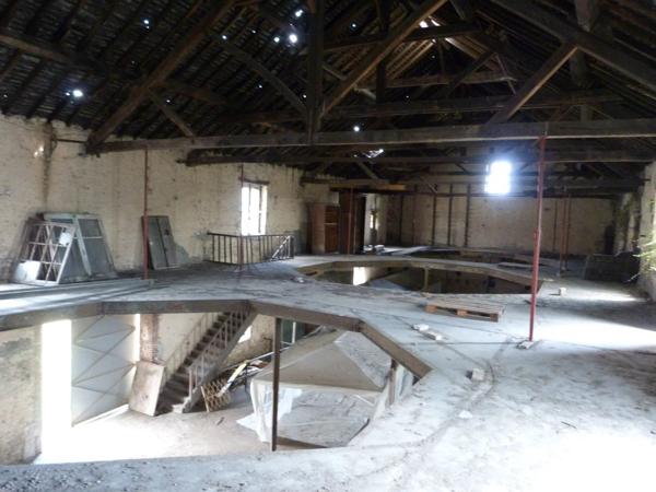 Vente                                                      Immeuble
                        
                     1 pièces                      755 m2                     à Villedieu-sur-Indre