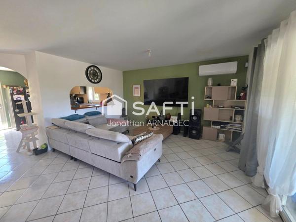 Maison autonome avec revenus solaires et terrain constructible