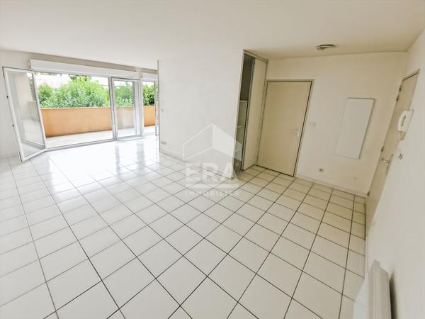 Appartement Salon De Provence 2 pièce(s) 47 m2 avec garage