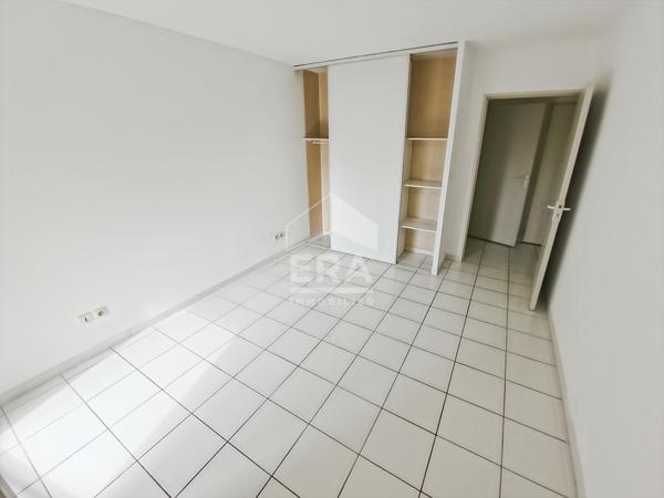 Appartement Salon De Provence 2 pièce(s) 47 m2 avec garage