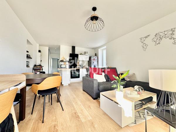 T2 rénové à deux pas de toute commodité