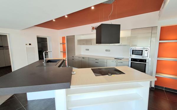 Maison à vendre    5 pièces • 192 m2 Artiguelouve