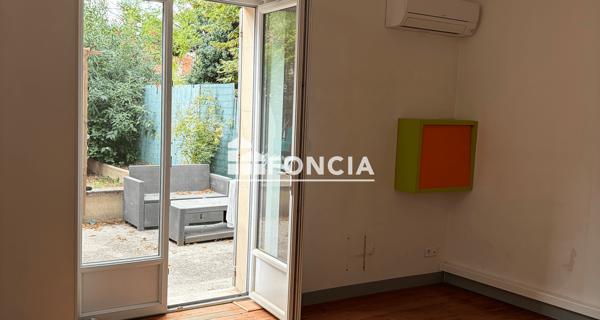 Location Local commercial 2 pièces 42 m² - Carpentras 84200
