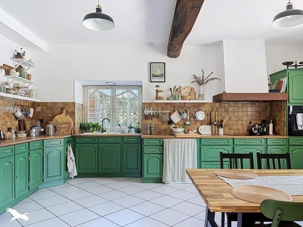 Maison à vendre 272 000 € Neuvic 5 p 150 m² DPE D