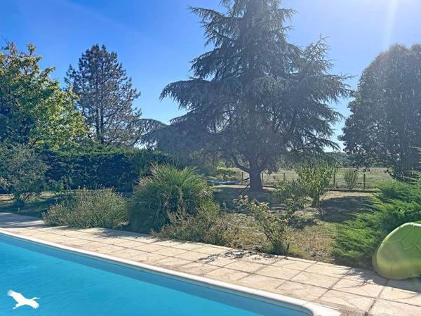 Maison à vendre 272 000 € Neuvic 5 p 150 m² DPE D