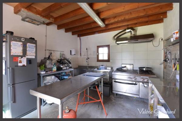 Pizzeria – Traiteur à vendre (murs + fonds) – Beaupouyet (Dordogne)