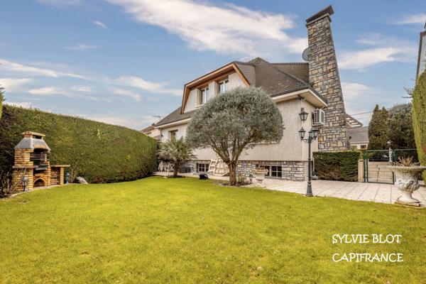 Maison à vendre 7 pièces PARAY VIEILLE POSTE (91) - Sous-sol - Terrain 730m² - Dépendance.