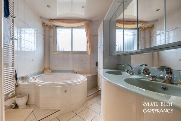 Maison à vendre 7 pièces PARAY VIEILLE POSTE (91) - Sous-sol - Terrain 730m² - Dépendance.