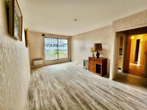 T4 HYPER CENTRE avec balcon et Parking