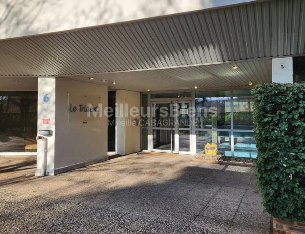 T4 HYPER CENTRE avec balcon et Parking