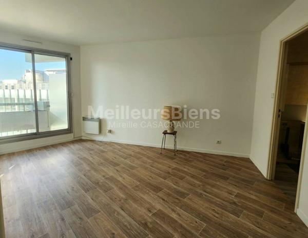 T4 HYPER CENTRE avec balcon et Parking