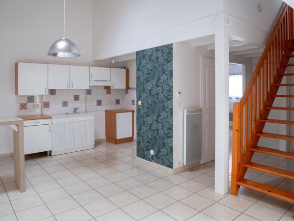 Maison Les Sables D Olonne 3 pièces 2 chambres jardinet 2 parkings 1 km centre ville