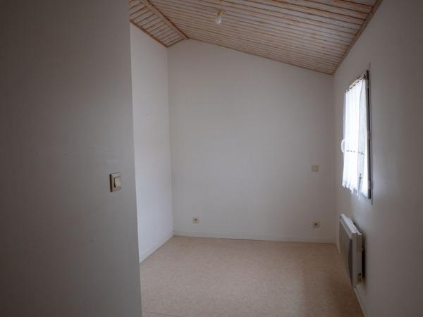 Maison Les Sables D Olonne 3 pièces 2 chambres jardinet 2 parkings 1 km centre ville