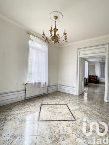 Location maison 7 pièces 275 m² Glisy