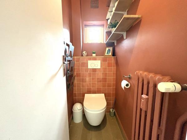 Location                                                      Appartement
                        
                     6 pièces                      130 m2                     à Nantes