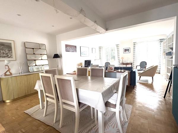 Location                                                      Appartement
                        
                     6 pièces                      130 m2                     à Nantes