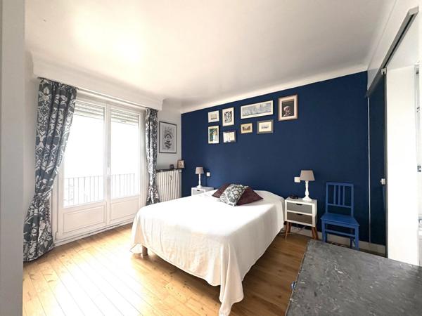 Location                                                      Appartement
                        
                     6 pièces                      130 m2                     à Nantes