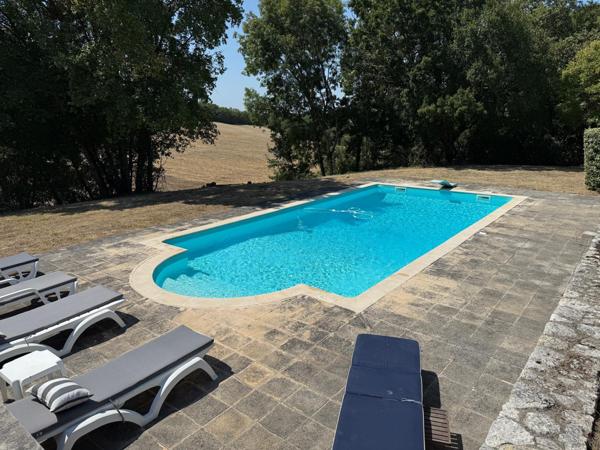 Bourg-de-Visa (82190) BOURG DE VISA Authentique maison en pierre avec 4 chambres, grange et piscine 4857m2 jardin