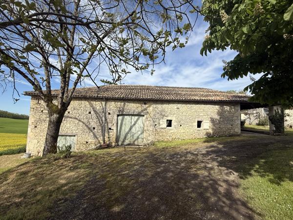 Bourg-de-Visa (82190) BOURG DE VISA Authentique maison en pierre avec 4 chambres, grange et piscine 4857m2 jardin