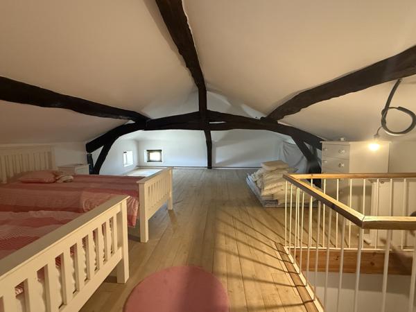 Bourg-de-Visa (82190) BOURG DE VISA Authentique maison en pierre avec 4 chambres, grange et piscine 4857m2 jardin