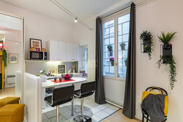 Paris 3e - Saint-Claude | Studio de charme avec mezzanine au cœur du Marais