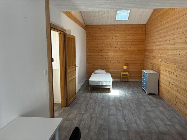 ST GENES Maison 6 pièces d'environ 160 m2 sur parcelle de 253 m2