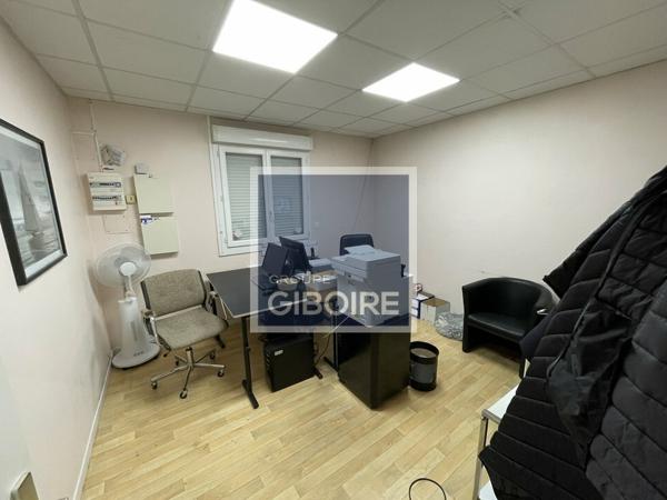 Local d'activites 130 m² à louer NOYAL CHATILLON SUR SEICHE (réf : 35.6751)