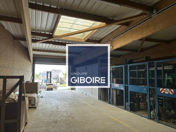 Local d'activites 2087 m² à vendre LA MEZIERE (réf : 35.0486)