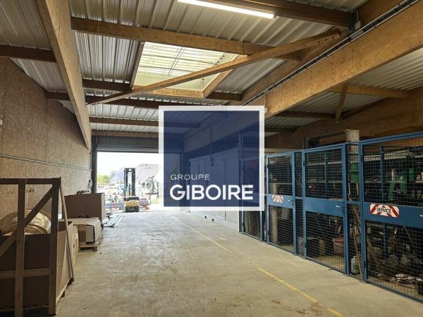 Local d'activites 2087 m² à vendre LA MEZIERE (réf : 35.0486)